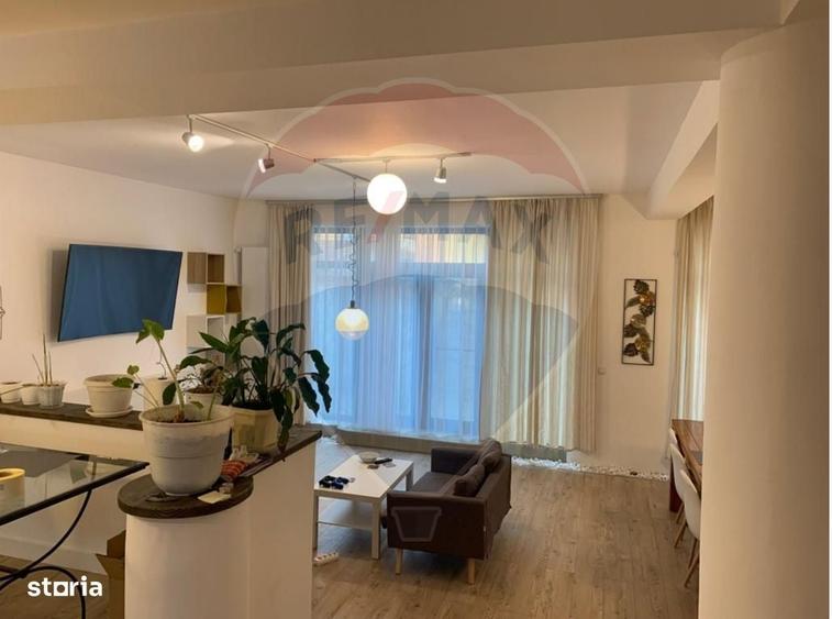 Spațiu comercial, de 393 mp, în Ștrand