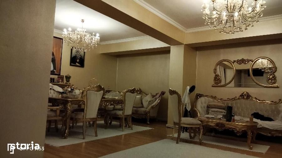 Casă cu 8 camere cu Teren 200 Mp în Tomis II