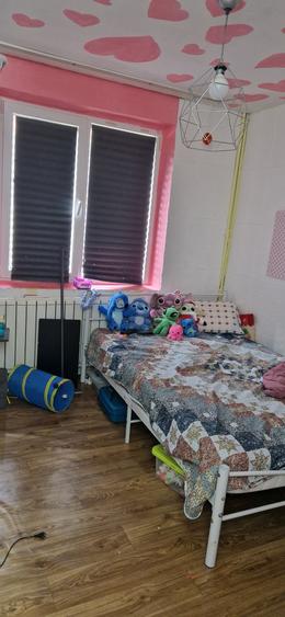Apartament cu 4 camere decomandat în Berceni