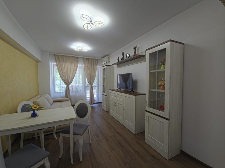 Mamaia apartament 2 camere renovat loc parcare - 11
