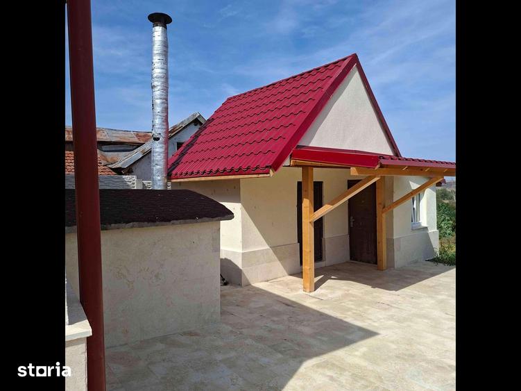 Casă cu 3 camere cu Teren 714 Mp în Șimnicu de Sus
