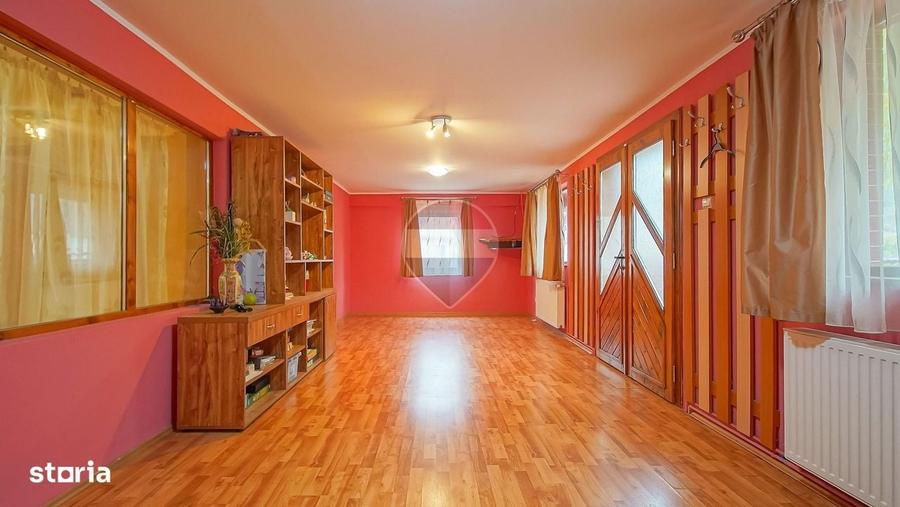 Casă cu 3 camere în Purcăreni