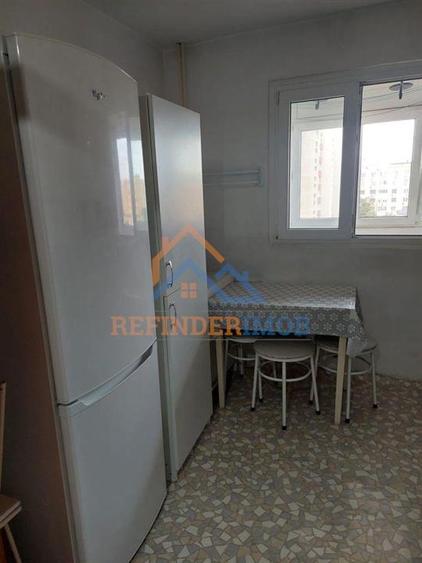 Apartament cu 3 camere decomandat în Rahova