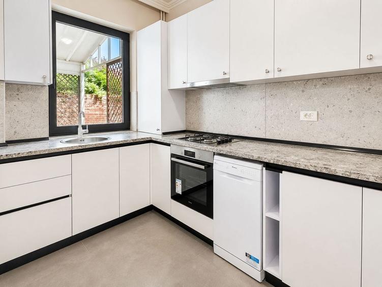 Apartament cu 2 camere, mobilat în P-ța Alba Iulia