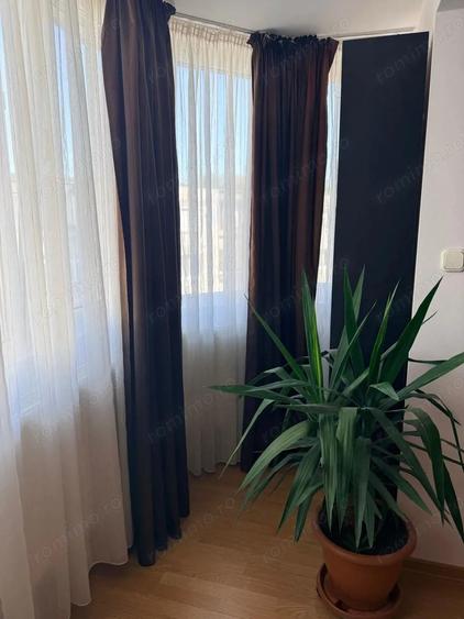 Apartament cu 4 camere decomandat în Tudor