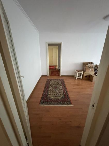 Apartament cu 2 camere semidecomandat în Rogerius