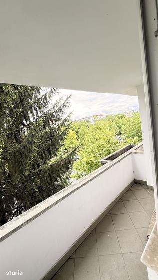 Apartament cu 4 camere în Săsar