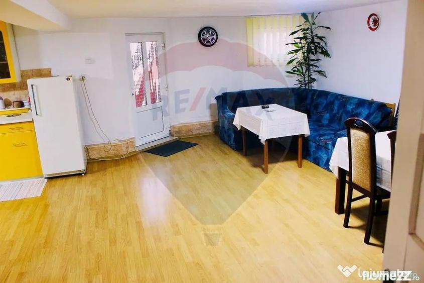 Casă cu 6 camere cu Teren 719 Mp în Oncea
