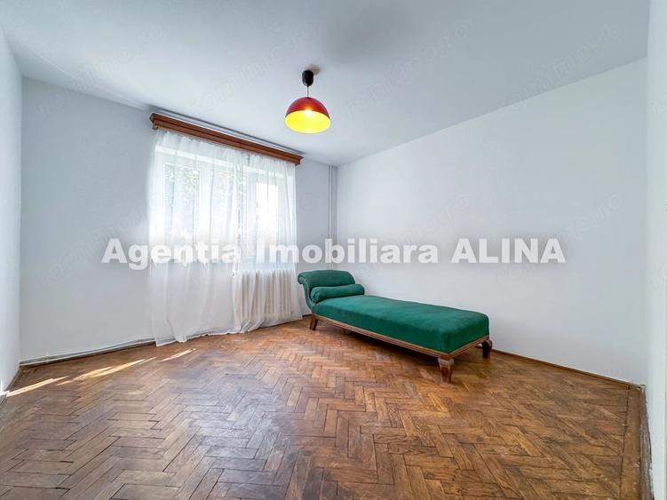 Apartament cu 4 camere decomandat în Progresul