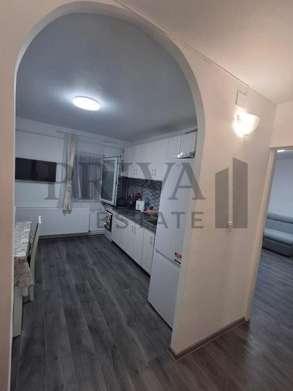Apartament cu 2 camere semidecomandat, mobilat în Dâmbovița