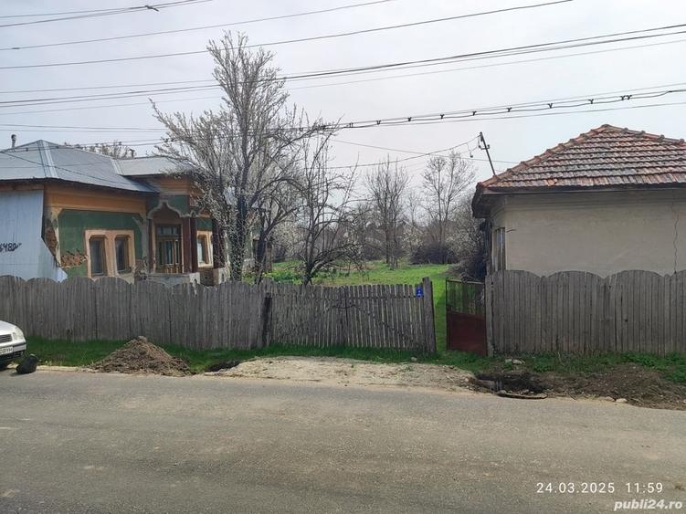 Casă cu 2 camere cu Teren 1500 Mp în Brânceni