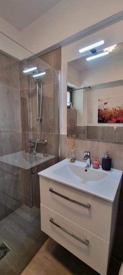 Apartament cu 2 camere decomandat, mobilat în Mihai Bravu