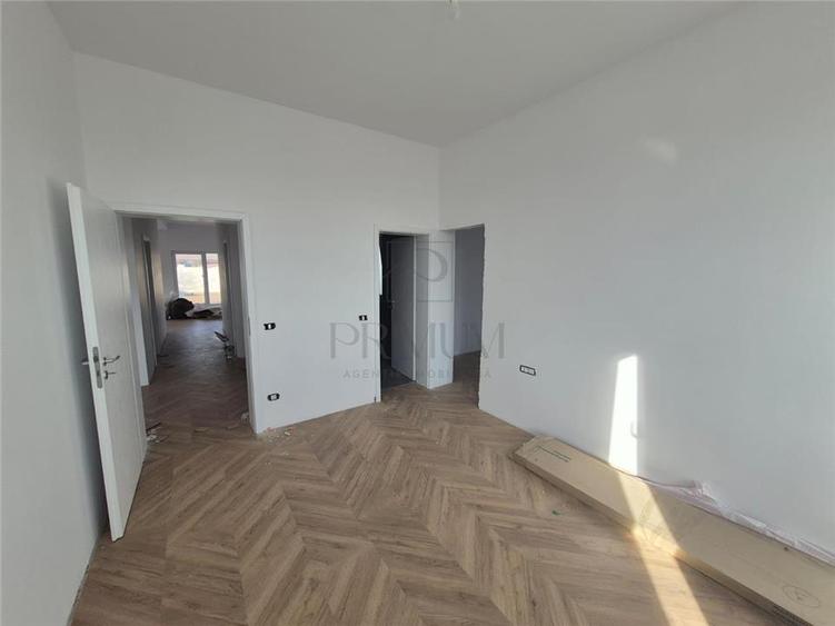 Duplex cu 4 camere cu Teren 370 Mp în Moșnița Nouă