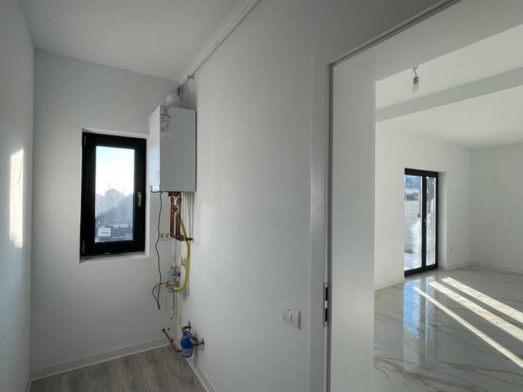 Duplex cu 4 camere cu Teren 365 Mp în Moșnița Veche
