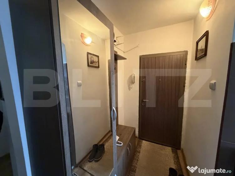 Apartament cu 4 camere decomandat în Central