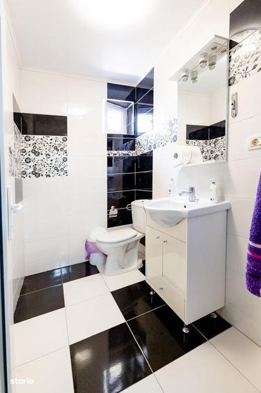 Casă cu 4 camere cu Teren 1464 Mp în Livada