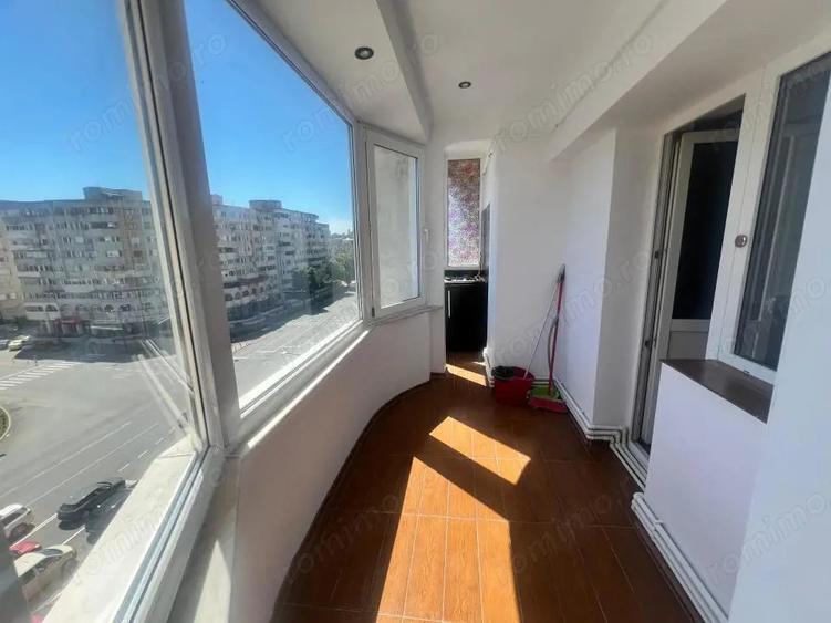 Apartament cu 2 camere decomandat în Trocadero