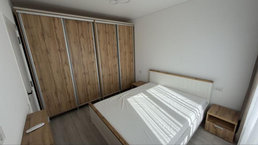 Apartament cu 2 camere în Apărătorii Patriei
