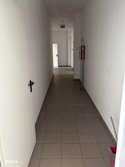 Spa?iu comercial de inchiriat 120 mp, zona Spitalul Jude?ean nr. 1 - 4