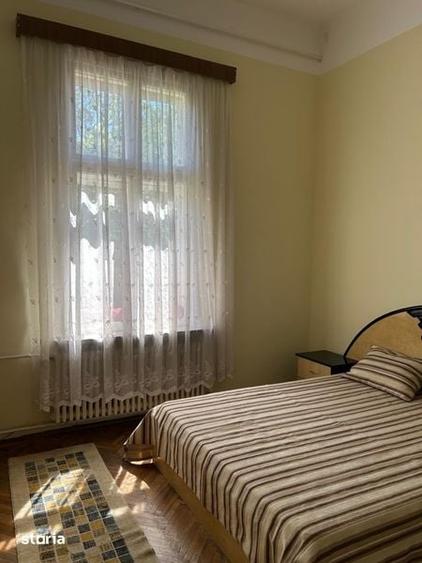 Casă cu 4 camere cu Teren 980 Mp în Central