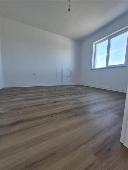 Duplex cu 3 camere cu Canalizare în Moșnița Nouă