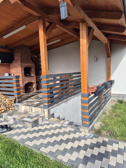 Casă cu 4 camere în Coman