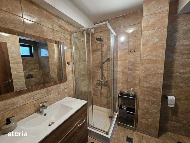 Casă cu 4 camere cu Teren 100 Mp în Domnești
