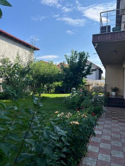Casă individuală cu 4 camere cu Canalizare în Km 4-5