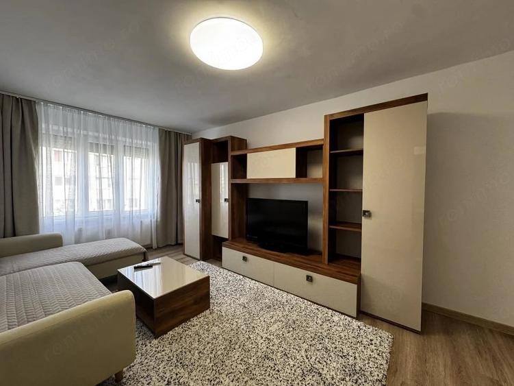 Apartament cu 3 camere decomandat în Circumvalațiunii