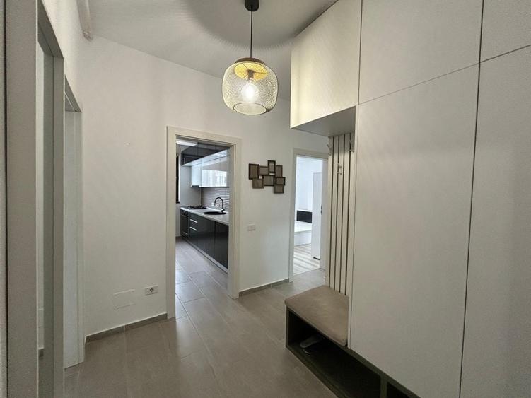 Apartament cu 3 camere decomandat în Cățelu