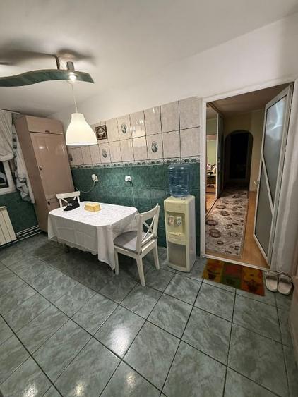 Apartament cu 2 camere semidecomandat, mobilat în Micro 4