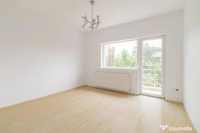Casă cu 4 camere cu Teren 243 Mp în Central