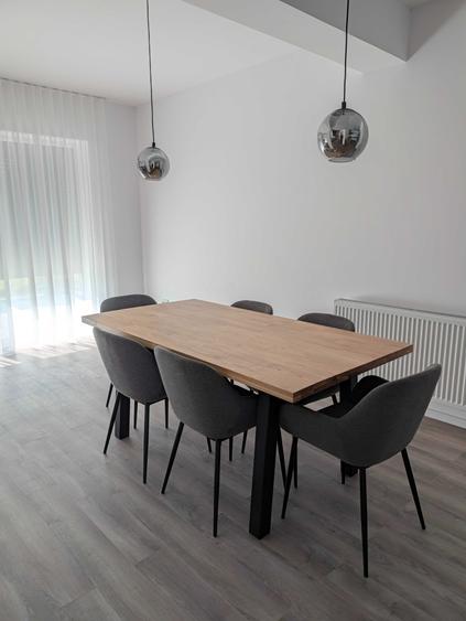 Casă cu 4 camere cu Teren 22 Mp în Sud