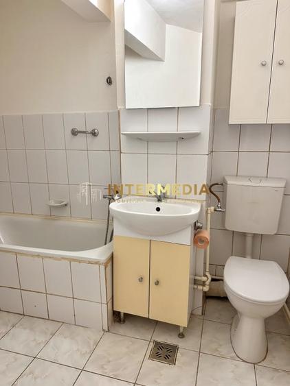 Garsonieră decomandată, mobilată în Ampoi 1