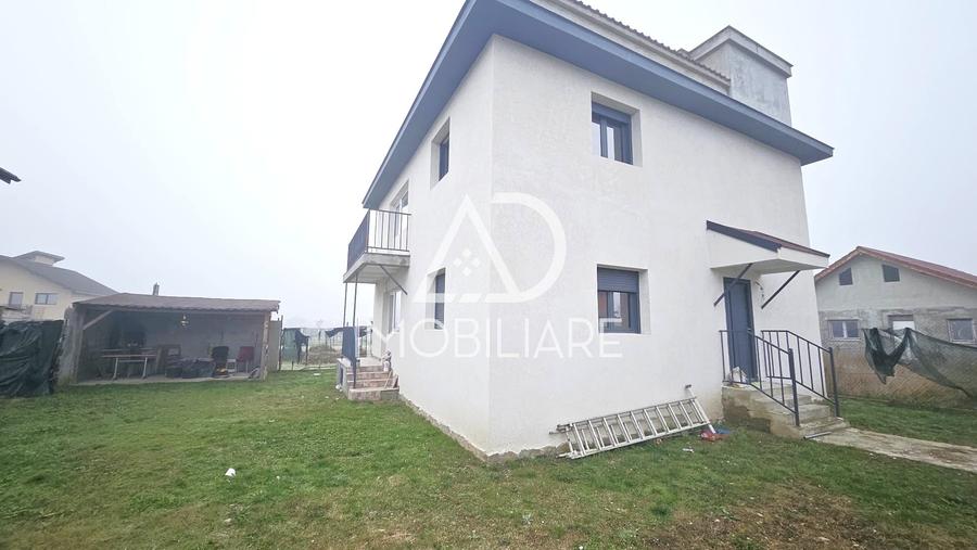 Casă individuală cu 5 camere cu Teren 324 Mp în Sud