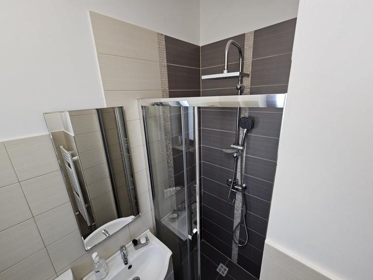Duplex cu 4 camere cu Teren 300 Mp în Europa
