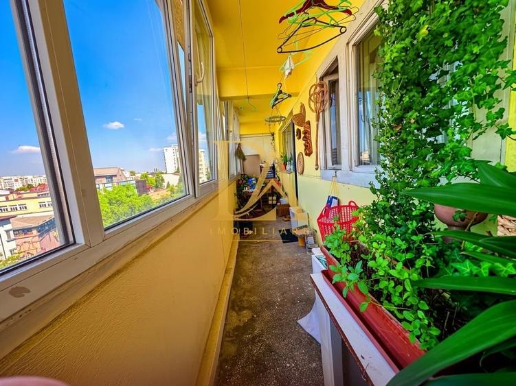 Apartament cu 3 camere decomandat în Titulescu