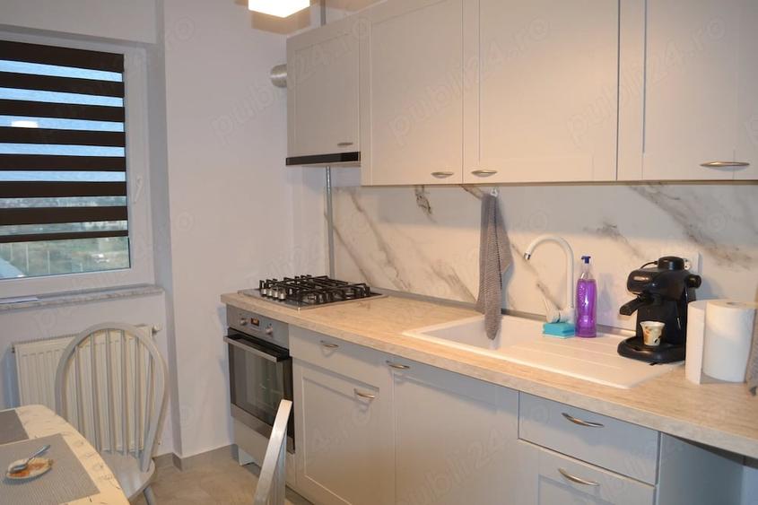 Apartament cu 2 camere decomandat în Roșu