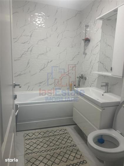 Apartament cu 3 camere decomandat în Canta