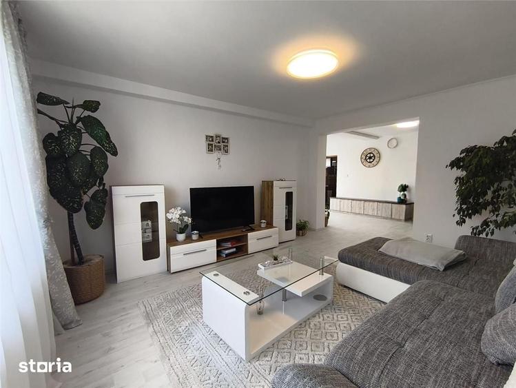 Casă cu 4 camere cu Teren 720 Mp în Criș
