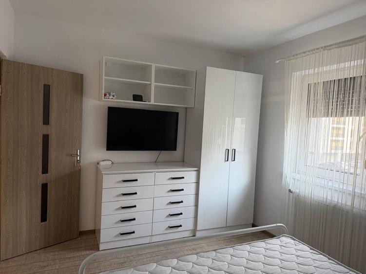 Apartament cu 2 camere decomandat în Florești