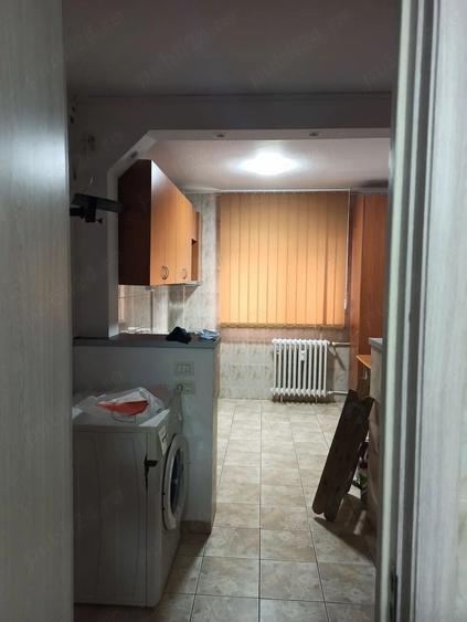 Dristor Ramnicu Valcea - Scoala 87-Mihai Botez- Bloc Mixt garsoniera - 2
