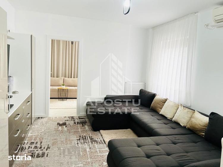 Apartament cu 3 camere semidecomandat, mobilat în Aradului