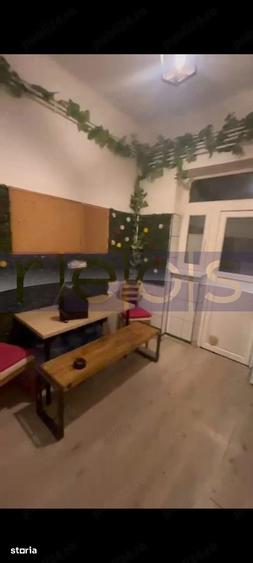 Apartament cu 7 camere decomandat, mobilat în Central