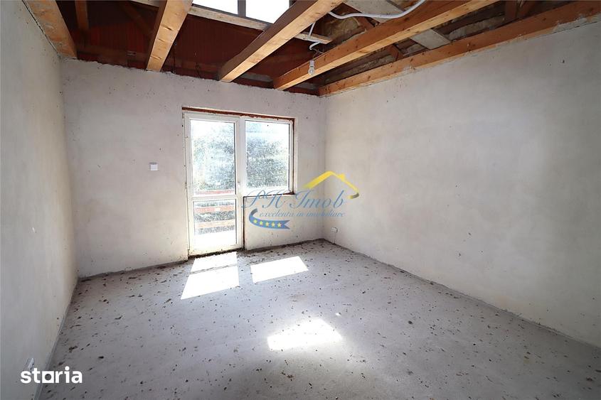 Casă cu 7 camere cu Teren 1237 Mp în Brebu