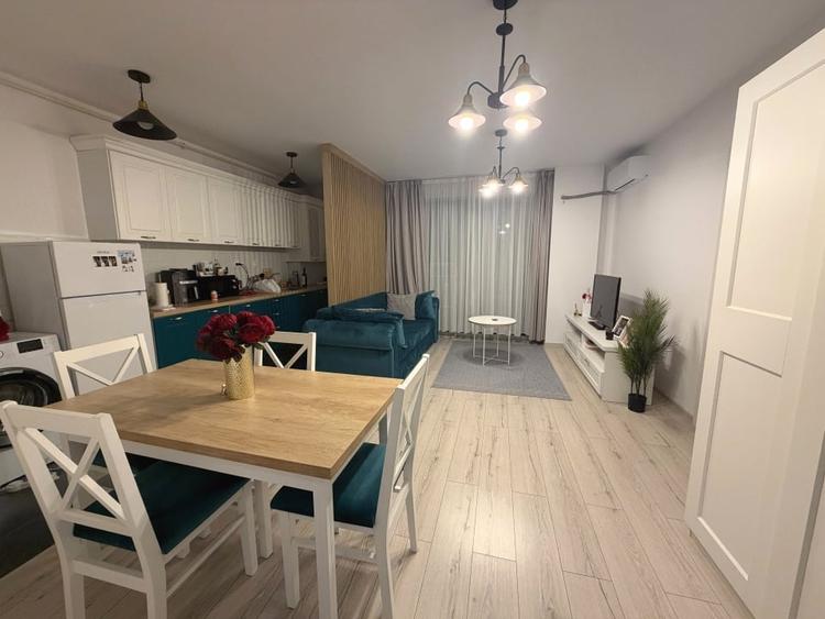 Apartament cu 2 camere decomandat, mobilat în Cetate