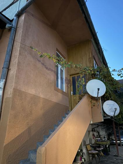 Casă cu 2 camere în Central