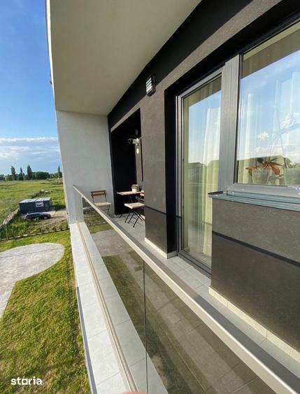 Apartament cu 3 camere în Tractorul
