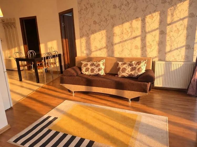 Apartament cu 2 camere semidecomandat, mobilat în Plopilor