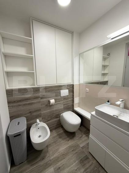 Apartament cu 2 camere decomandat, mobilat în Central
